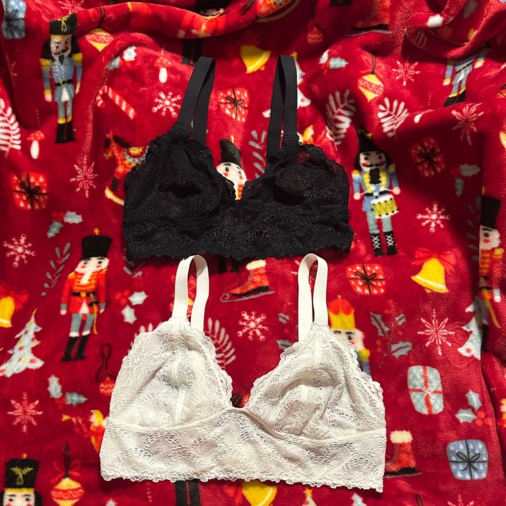 Elegant Lace Bralette Set - Black & White